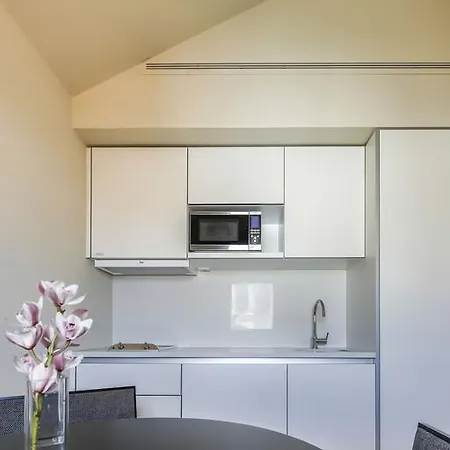 Path Bonjardim Apartments Apartment